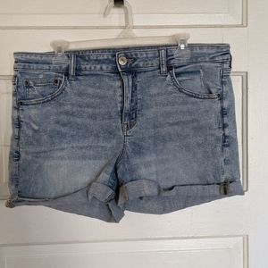 American Eagle 16 Jean shorts